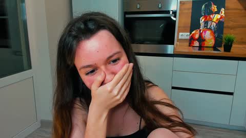 Snapshot of ameli_moon chatting on December 28, 3:48 pm Eileen online show from December 28, 3:48 pm