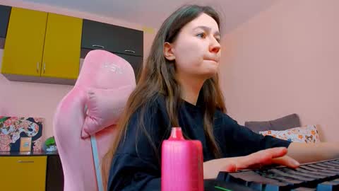 Snapshot of ameli_moon chatting on September 27, 11:06 am Eileen online show from September 27, 11:06 am