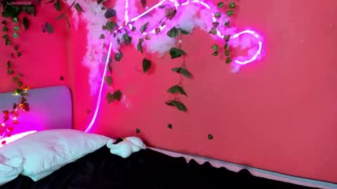 amelia__goth online show from April 16, 9:39 pm