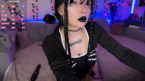 Amelia Aley  online show from December 23, 10:52 am