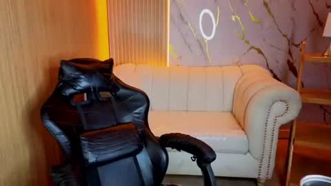 amelia_grace_tf online show from July 10, 1:22 pm