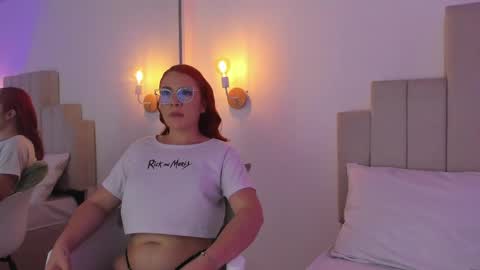 Ameliaa smithh online show from April 16, 9:39 pm