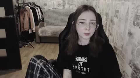 Amelia online show from December 11, 1:39 pm