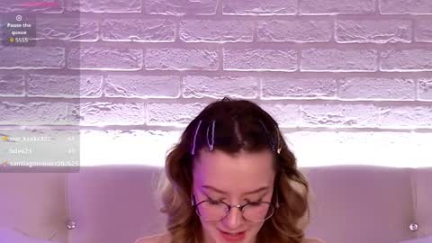 Amelie  online show from April 6, 4:46 am