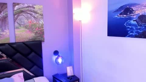 Snapshot of ameliie_saenz chatting on January 23, 8:24 pm Ameli online show from January 23, 8:24 pm