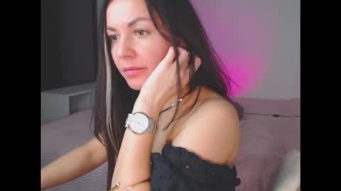 amelinamersi online show from November 26, 9:27 pm