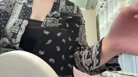 Ameliya online show from April 7, 9:28 pm