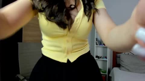 Aylin  online show from June 7, 3:19 pm