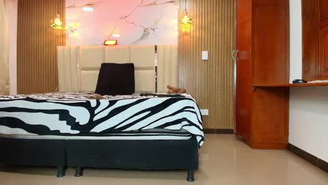 Amell Thomson online show from April 10, 11:16 am