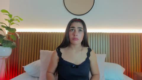 M A R E online show from April 15, 7:58 pm