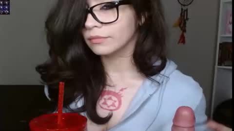 amilust online show from December 22, 9:40 pm