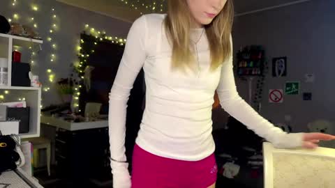 Amily online show from March 29, 2:49 pm