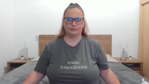 Amira Vyxen online show from September 28, 11:54 pm