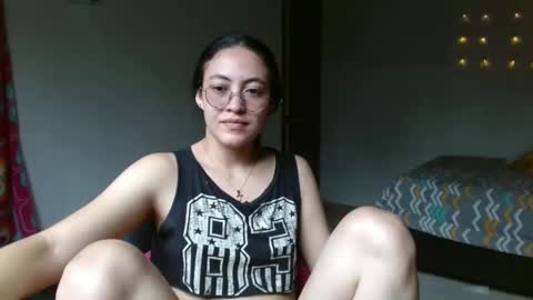 amitlu_ online show from January 25, 6:32 pm