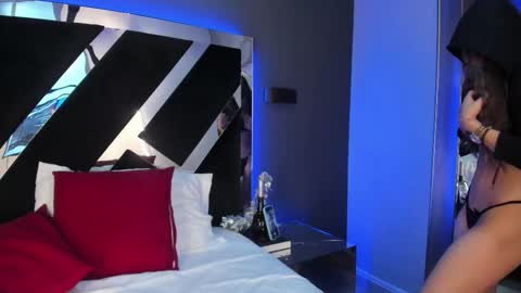 Ammy Jones online show from February 3, 8:34 pm