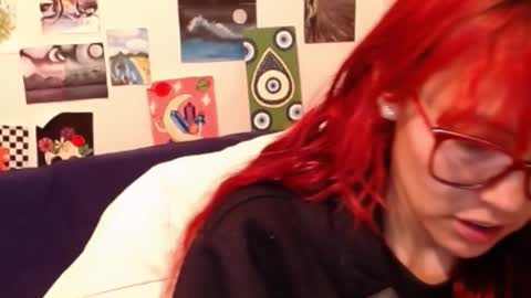 yisel online show from October 24, 1:01 am