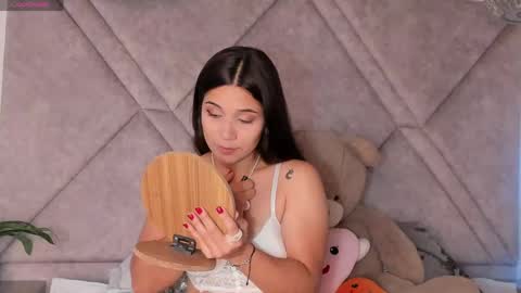 amora online show from April 15, 1:55 pm