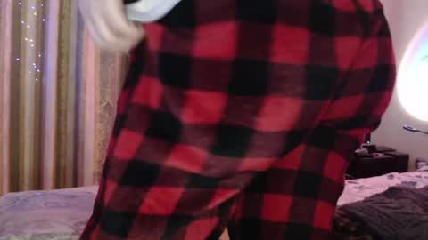 amorelara online show from April 19, 1:33 pm