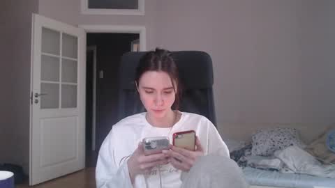 miss unforgettable online show from March 30, 3:33 pm