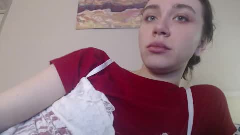 miss unforgettable online show from December 5, 10:38 am