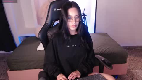 Mia Cristancho online show from February 2, 9:47 pm