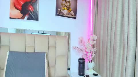 Amy online show from April 15, 12:06 pm