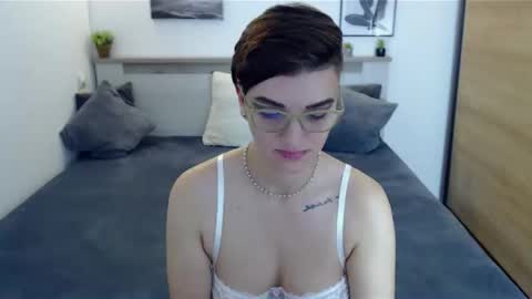 Hi there guys  My pleasure in your hands  pvt is open online show from November 11, 6:09 am