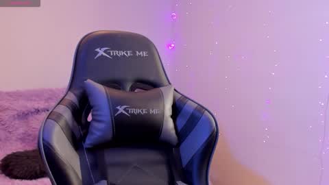 Amy online show from October 24, 10:33 am