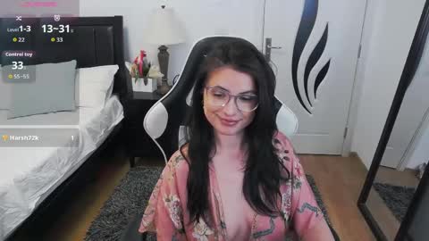 Amy online show from April 14, 7:30 am