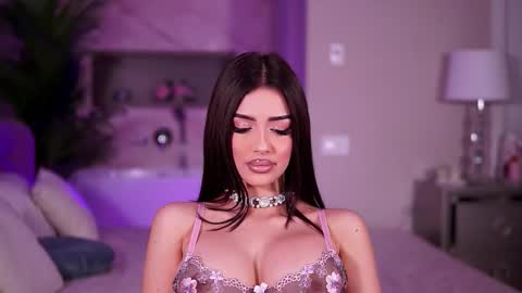 Amyra online show from December 4, 9:11 am