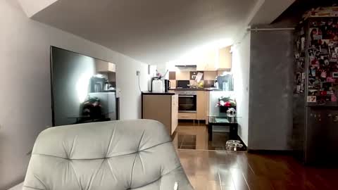Snapshot of amyroberta92 chatting on October 10, 6:51 am amyroberta92 online show from October 10, 6:51 am