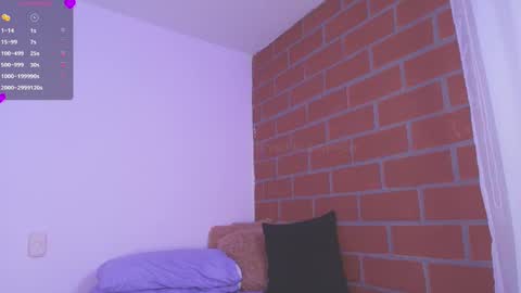 IG amyw0w   online show from February 24, 7:09 pm