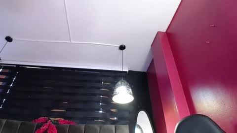 Ana online show from February 5, 2:37 pm