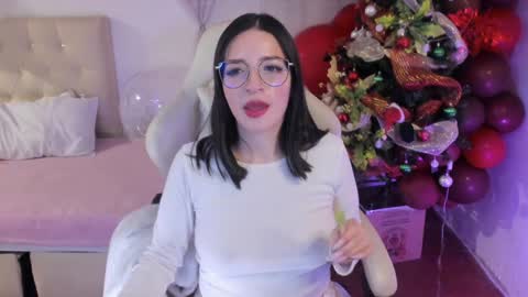 Im anna but you can call me as you want online show from December 17, 2:33 am