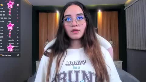 Ana online show from December 10, 5:44 pm