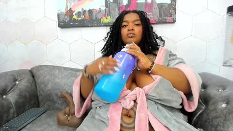 ANNA FUENTES online show from December 28, 10:03 am