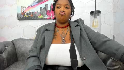 ANNA FUENTES online show from January 2, 11:31 am