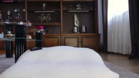 Ana online show from December 4, 10:06 am