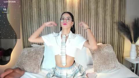Snapshot of anahinclar chatting on October 14, 5:26 pm Anahin online show from October 14, 5:26 pm