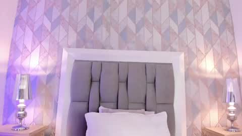   online show from March 5, 11:28 am