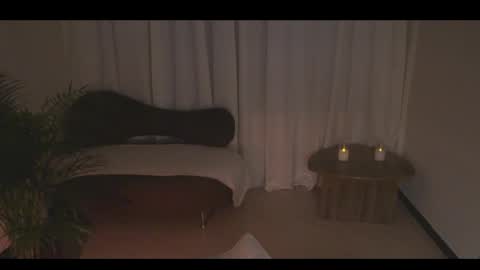 Ann online show from April 16, 9:39 pm