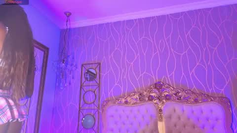 anamonroee online show from April 20, 8:45 pm