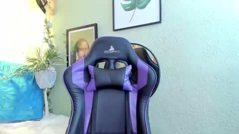 ana online show from December 15, 5:13 am