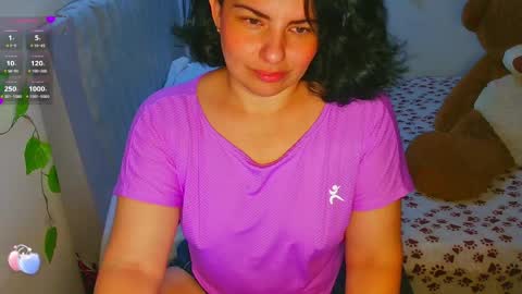 Ana online show from April 7, 1:24 pm