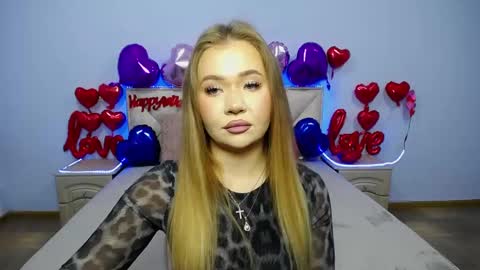 anastacyyellig online show from February 3, 8:35 pm