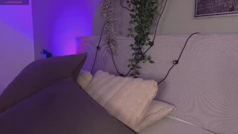 Kendra  online show from March 17, 10:08 am