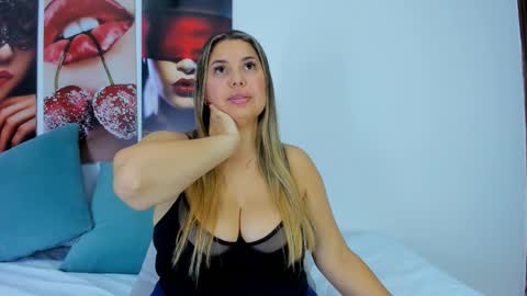 Andrea online show from November 6, 2:01 pm