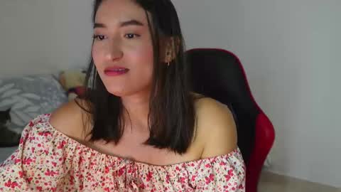 Andrea online show from February 4, 5:38 pm