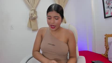 Andrea online show from November 24, 7:05 pm