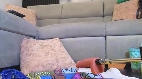 Anell online show from November 17, 3:51 am